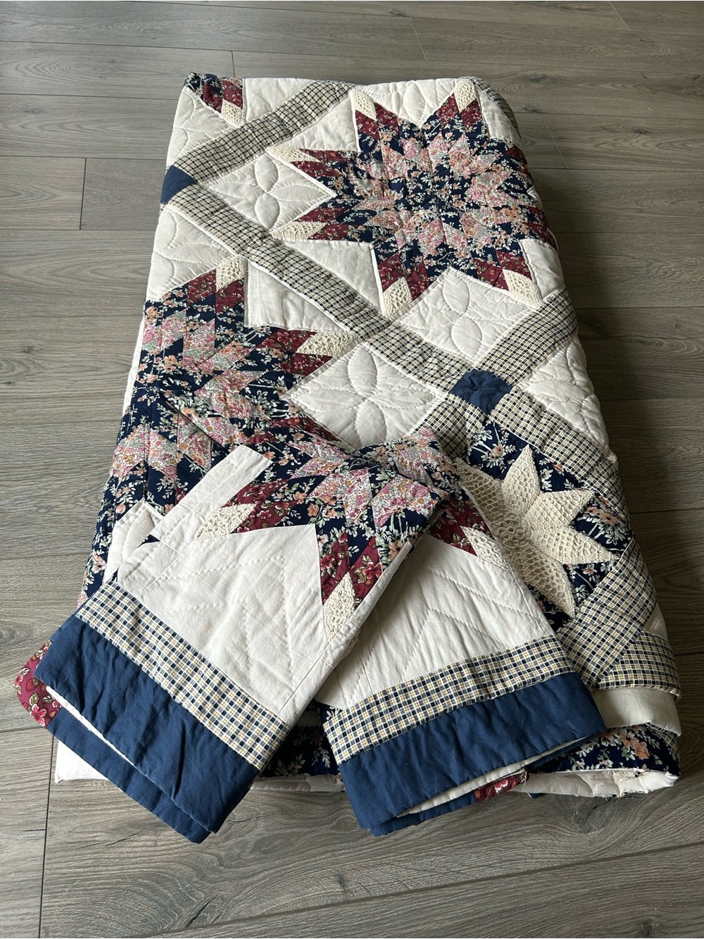 Keeco Bedding Floral patchwork Country Farmhouse Quilt + 2 pillow shams 90 X 95